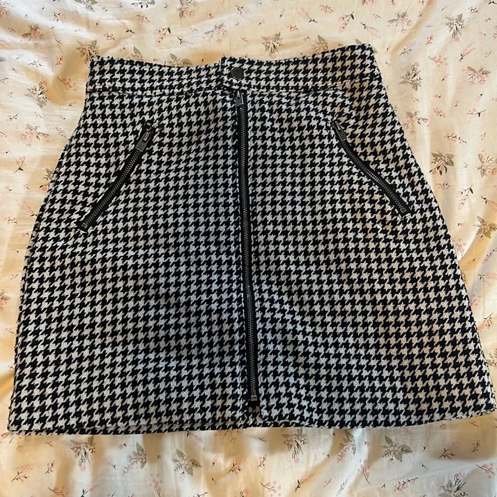 Hollister Houndstooth Skirt
